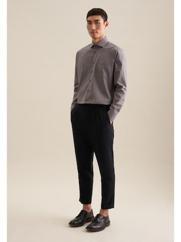 Coupe regular Chemise SEIDENSTICKER en gris