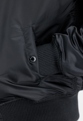 ALPHA INDUSTRIES Between-season jacket in Black