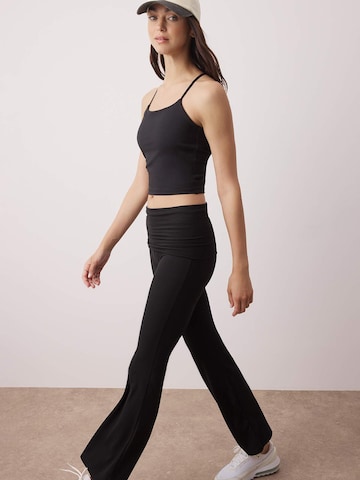 Trendyol Top in Black
