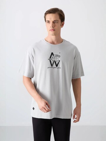 Tommy Life Shirt in Grey: front
