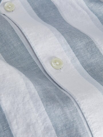 Jack & Jones Plus Comfort fit Button Up Shirt in Blue