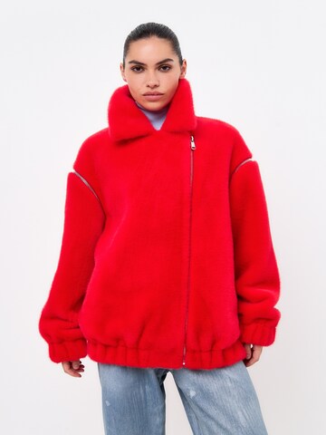 CESARE GASPARI Winter coat in Red