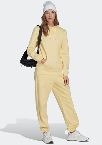 ADIDAS ORIGINALS Sweatshirt 'Adicolor Essentials Fleece' in Yellow