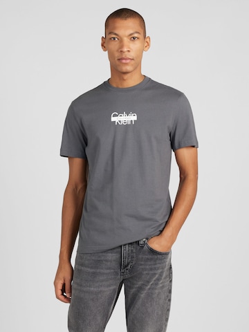 Calvin Klein Bluser & t-shirts i grå: forside