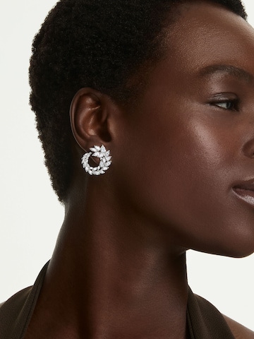 Swarovski Σκουλαρίκια 'MESMERA' σε ασημί: μπροστά