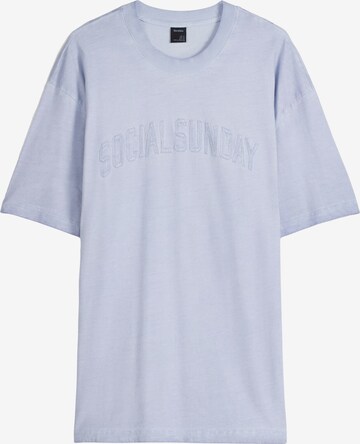 T-Shirt Bershka en bleu : devant