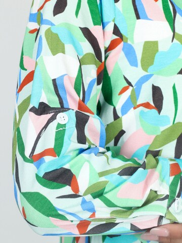 VICCI Germany Blusenshirt, Model trägt Größe 36 in Grün