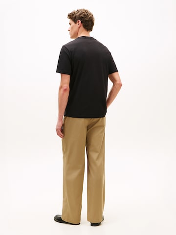 TOMMY HILFIGER Póló 'BRAND LOVE' - fekete