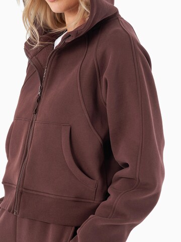 Organication Sweatjacke in Braun