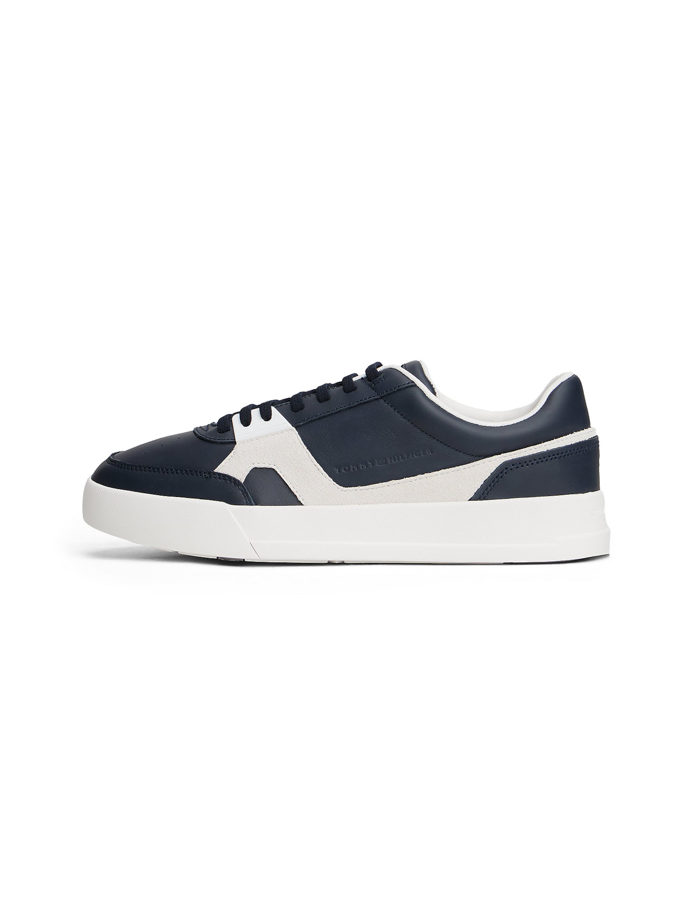 Baskets basses TOMMY HILFIGER en bleu : devant