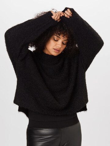 Pull-over Urban Classics en noir : devant