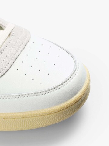 Baskets basses 'Ford' Scalpers en blanc