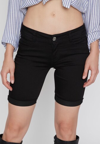 Hailys Slimfit Shorts in Schwarz