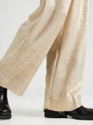 Wide Leg Pantalon à pince TAIFUN en or