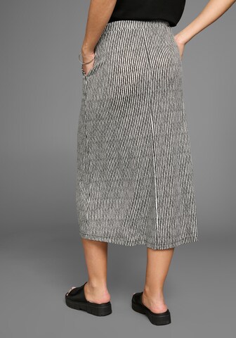 LAURA SCOTT Rock in Schwarz