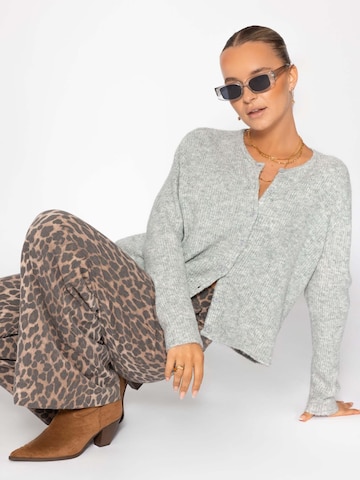 SASSYCLASSY Strickjacke‌‌‌‌‌‌‌‌ in Grau