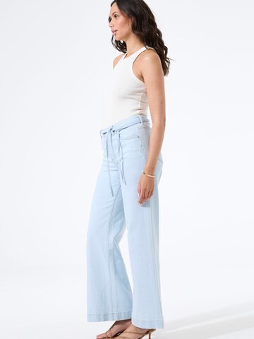 zils GARCIA Platas staras Džinsi 'Celia'