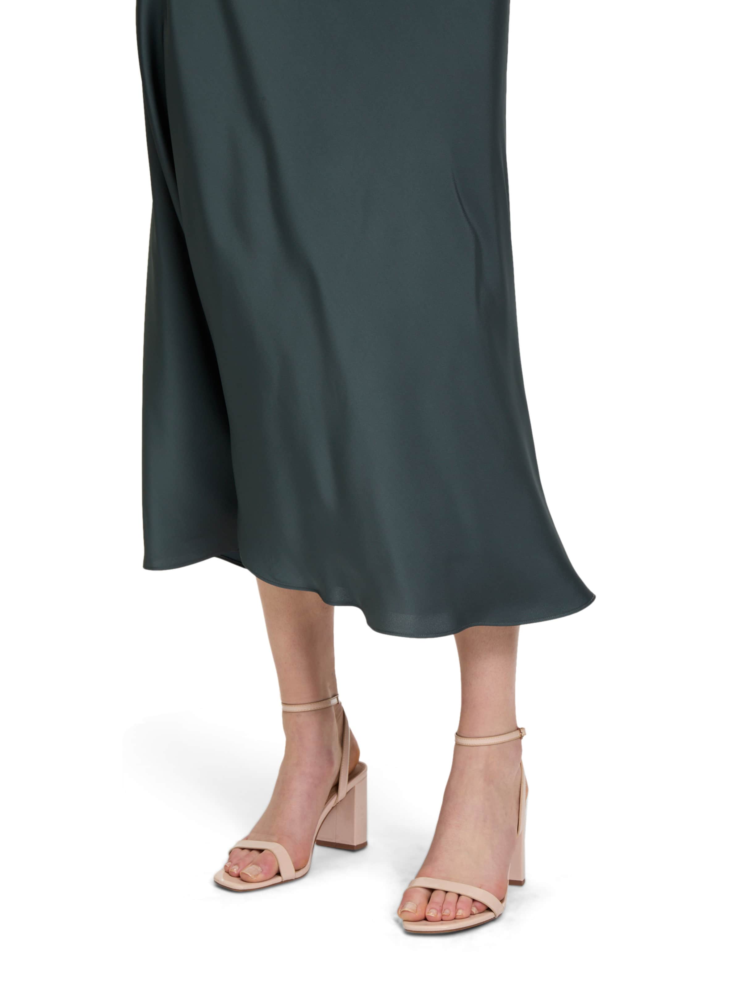 Vera Mont Evening dress in Green