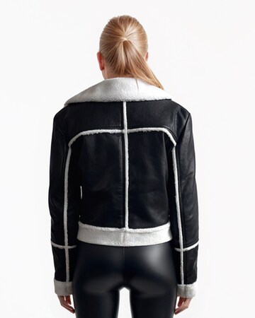 trueprodigy Between-season jacket ' Tristin ' in Black
