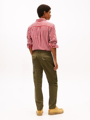 Tommy Jeans Дънки Tapered Leg Карго панталон 'SONNY' в зелено