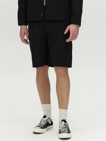 Regular Pantalon cargo 'Zack Graph' GABBA en noir : devant