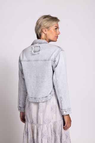 Zhrill Between-Season Jacket in Blue
