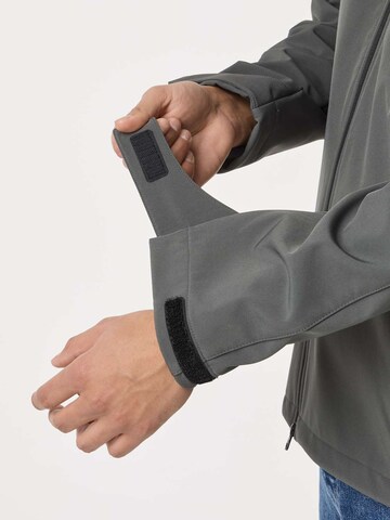 SWEDEMOUNT Outdoor jacket 'Tromsö' in Green