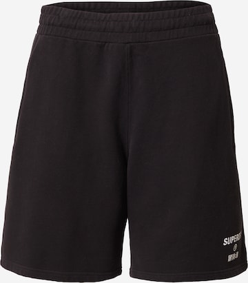 Superdry Shorts in Schwarz: predná strana