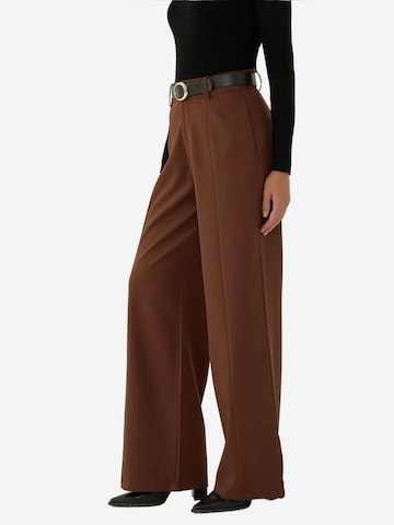 Wide leg Pantaloni 'Hose' di Hiccup in marrone