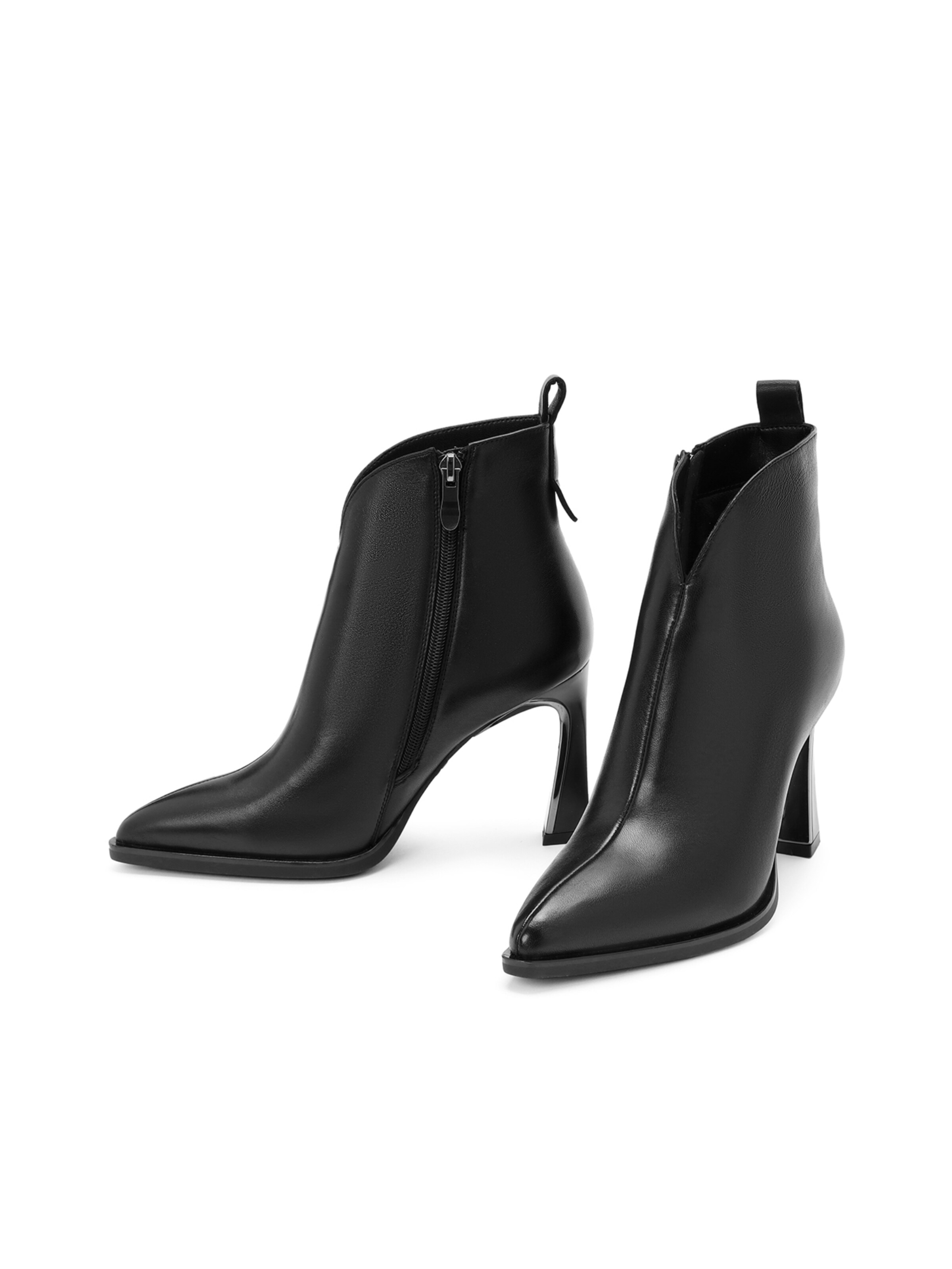 Derimod Ankle Boots in Schwarz