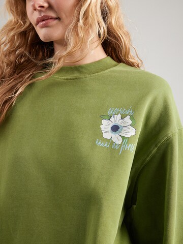 TOPSHOP Mikina 'DUMA' – zelená