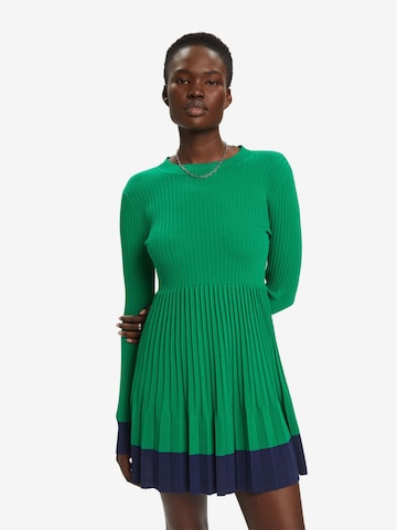 ESPRIT Knitted dress in Green: front