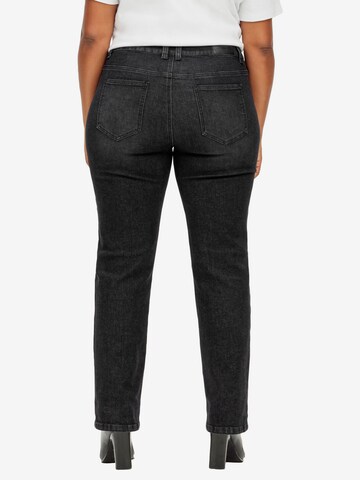 SHEEGO Regular Jeans in Schwarz