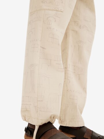 Desigual Loosefit Cargohose in Beige