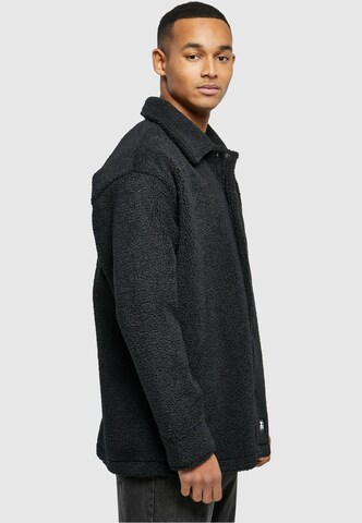 Starter Between-Season Jacket in Black