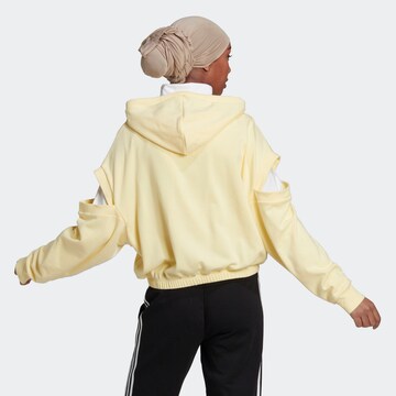 ADIDAS SPORTSWEAR - Sweatshirt de desporto 'Hyperglam' em amarelo