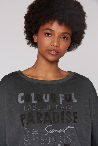 Soccx Sweatshirt mit verkürzten Ärmeln und Wording Print in Schwarz