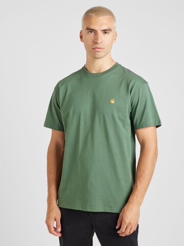 Tricou 'Chase' de la Carhartt WIP pe verde: față