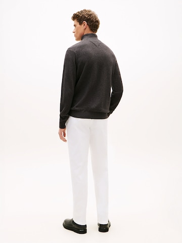 TOMMY HILFIGER Pullover in Grau