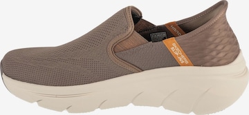 Slip on 'Skechers Slip-ins: D'Lux Walker 2.0 - Reeler' SKECHERS en marron : devant