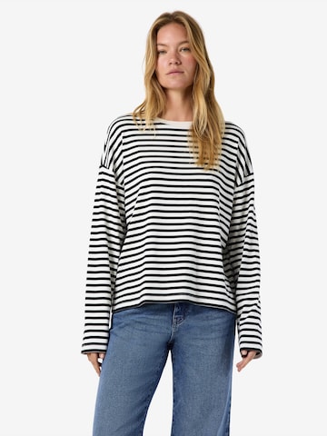 Noisy may Shirt 'NMMOCCA' in White: front