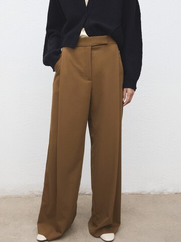 MANGO Широки крачоли Панталон с набор 'MILO' в кафяво: отпред