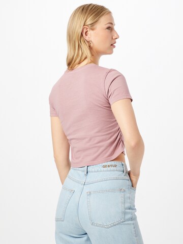 BDG Urban Outfitters T-Shirt in Pink