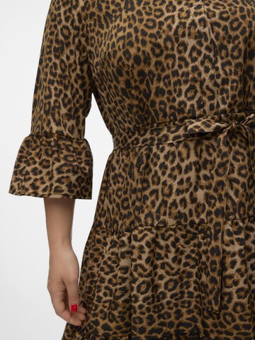 Vero Moda Curve Dress 'ZERA' in Brown