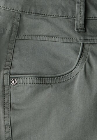 STREET ONE Regular Pants in Green