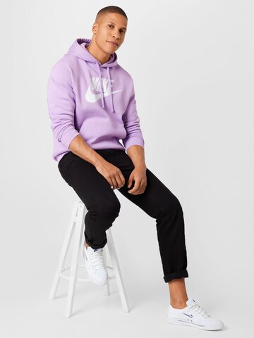 Nike Sportswear Regular Fit Sweatshirt 'Club Fleece' in Lila