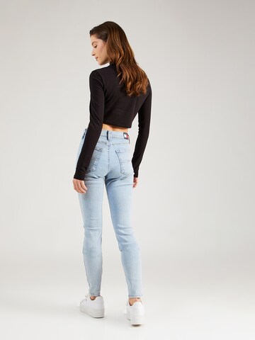 Tommy Jeans Kitsas Teksapüksid 'SYLVIA HIGH RISE SKINNY', värv sinine