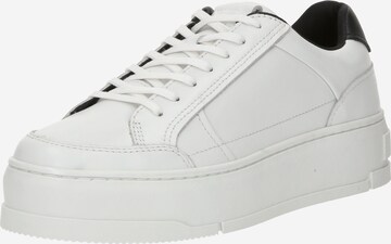 Baskets basses VAGABOND SHOEMAKERS en blanc : devant