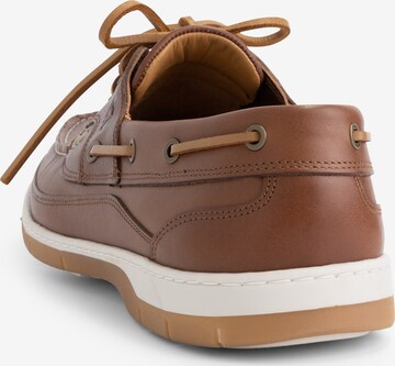 Travelin Moccasins 'Seaton' in Brown