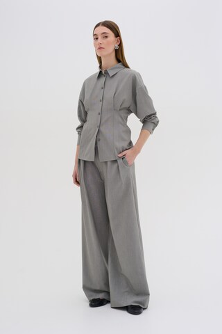 My Essential Wardrobe - Blusa 'Nanna' en gris